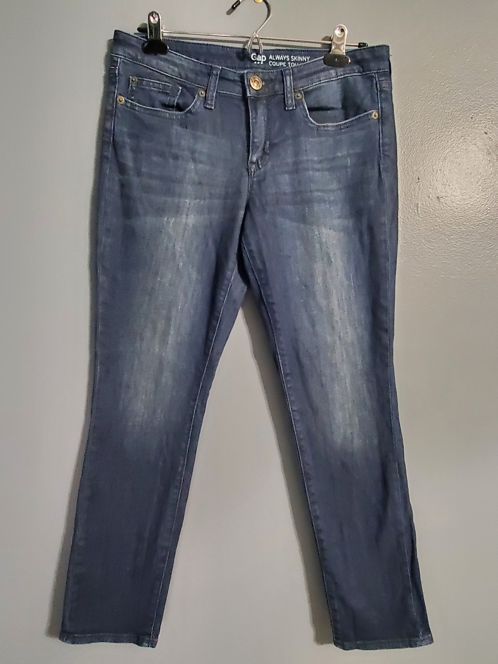 GAP Women’s Skinny Jeans in Dark Blue Wash Size 6